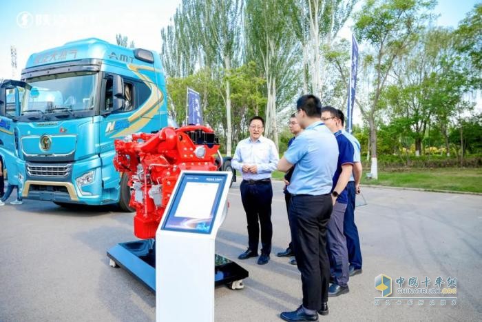 新明珠銀川上市首發(fā)：當(dāng)天然氣取代柴油，商用車革命的轟鳴聲從銀川裂變