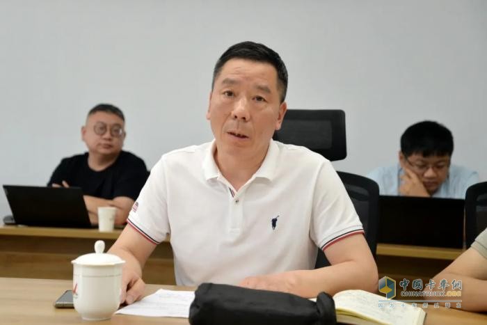 營(yíng)銷(xiāo)事業(yè)部舉行“東風(fēng)陽(yáng)光創(chuàng)新服務(wù)工作室”導(dǎo)師帶徒簽約儀式