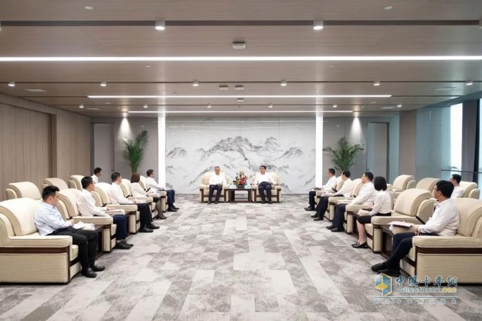 山東重工集團(tuán)與中國(guó)光大銀行簽署戰(zhàn)略合作協(xié)議