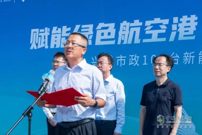 批量交付，列裝上崗！宇通環(huán)衛(wèi)助力鄭州航空港區(qū)開啟“零碳清掃”新時代！