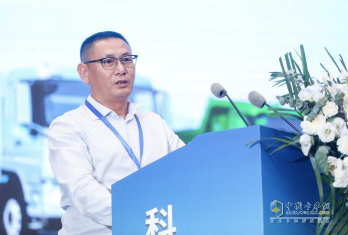 簽約熱潮席卷全國！宇通重卡全系新品成都上市再現(xiàn)大單