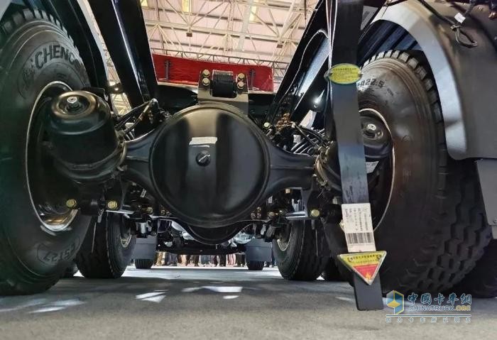 39.99萬元買630馬力燃氣車 還送一臺奇瑞冰淇淋！看奇瑞商用車全新“金鳳凰”重卡