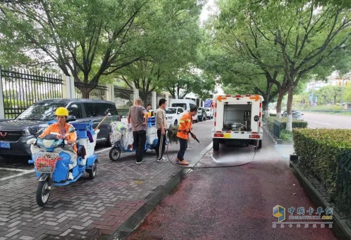 福田普羅科環(huán)衛(wèi)車亮相金華！