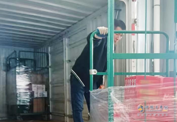 江淮1卡帥鈴攜手駐馬店閆先生，高效配送護民生