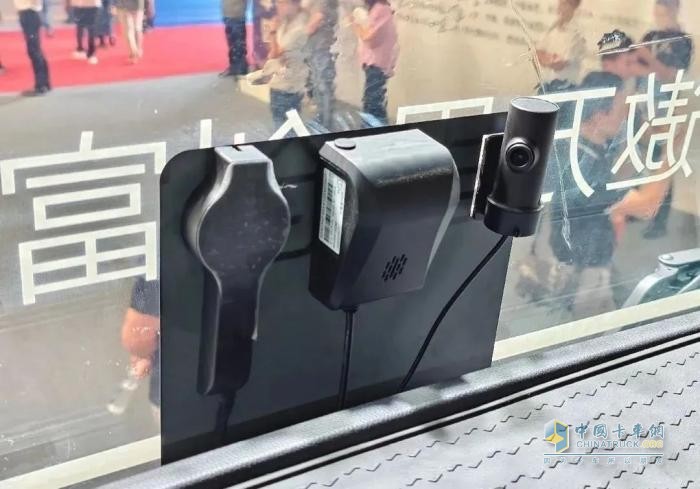 39.99萬元買630馬力燃氣車 還送一臺奇瑞冰淇淋！看奇瑞商用車全新“金鳳凰”重卡