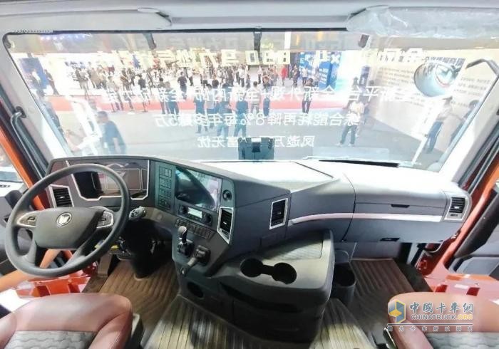39.99萬元買630馬力燃氣車 還送一臺奇瑞冰淇淋！看奇瑞商用車全新“金鳳凰”重卡