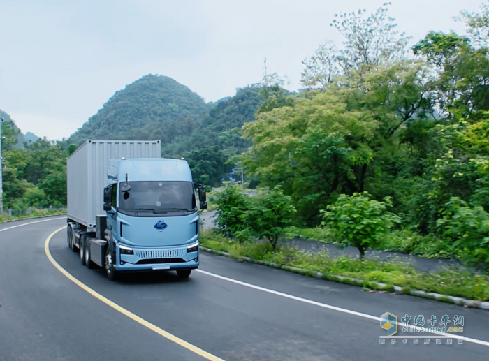 東風(fēng)柳汽第九屆67品牌客戶日亮劍：出海+新能源+公益三維升級(jí)