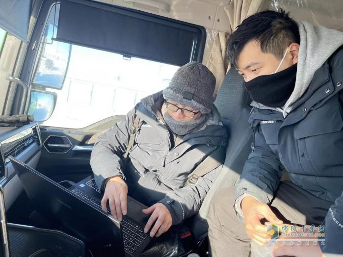 中國重汽&濰柴動力 全新一代熱效率54.16%天然氣發(fā)動機引領(lǐng)行業(yè)變革