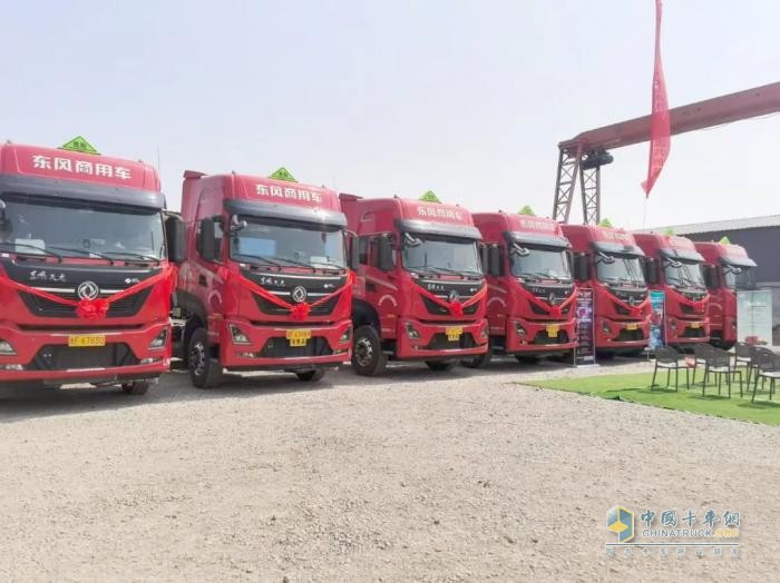 再簽1000輛！東風(fēng)商用車?；罂蛻簦何抑毁I東風(fēng)