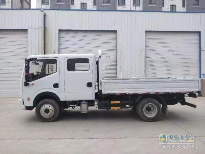 卡友自述：品質(zhì)可靠，服務(wù)貼心，選擇東風(fēng)輕型車就對(duì)了