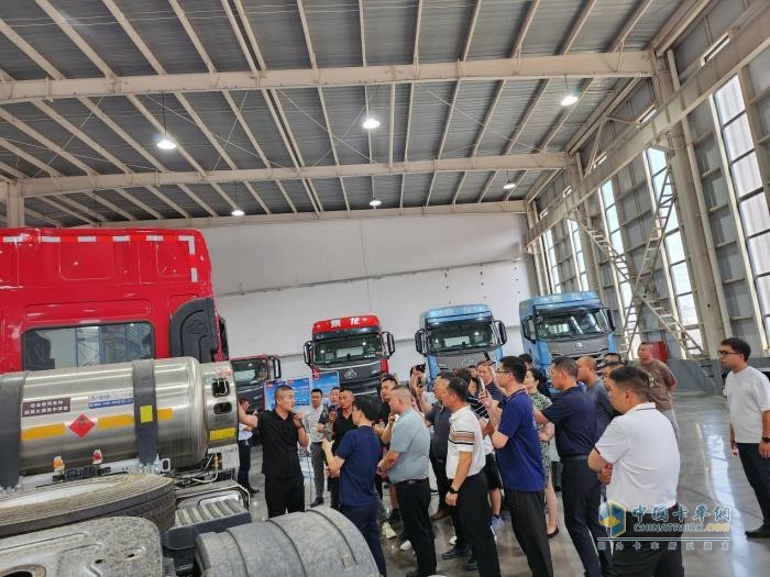 向5.1萬臺沖刺，東風(fēng)柳汽乘龍2023年半年經(jīng)銷商會召開！