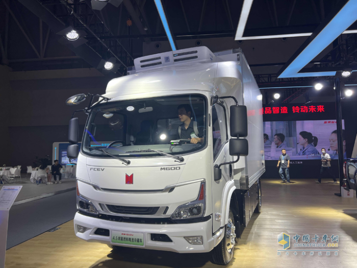 “臻品智造 鈴動未來”科技創(chuàng)新看慶鈴，2023重慶智博展風(fēng)采