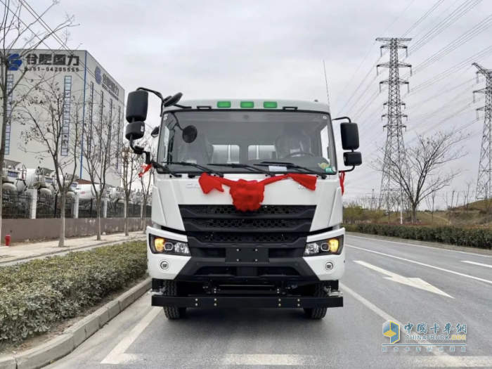 硬核來(lái)襲 星馬輕騎兵攪拌車，高效創(chuàng)富的利器