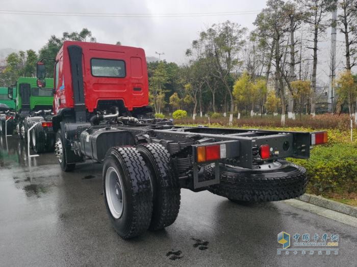 極限工況運輸利器，乘龍M3 4X2極限自卸車盡顯實力