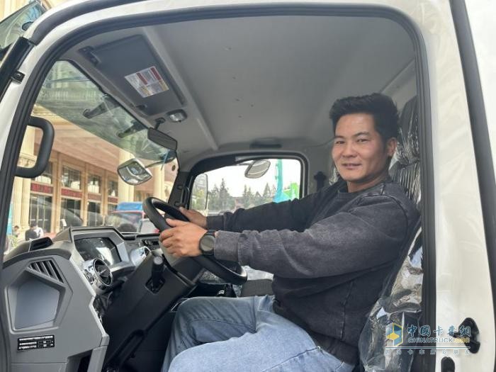 在云南市場備受歡迎 飛碟汽車新能源汽車如何成就“三好學(xué)生”？