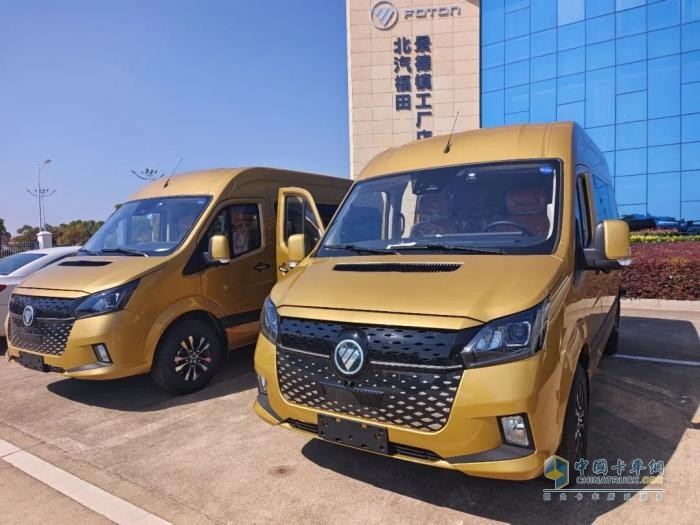 圖雅諾X8城市客車交付景德鎮(zhèn)江南機場快線，開啟智慧出行新篇章