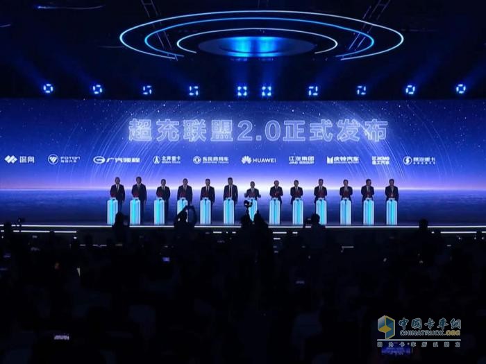 華為兆瓦超充，純電重卡的充電焦慮終結(jié)者