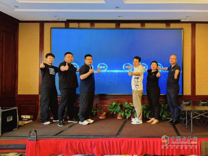 貨運“全能王”效盈城配：歐馬可S1智盈版全新動力輕卡華東區(qū)域震撼上市