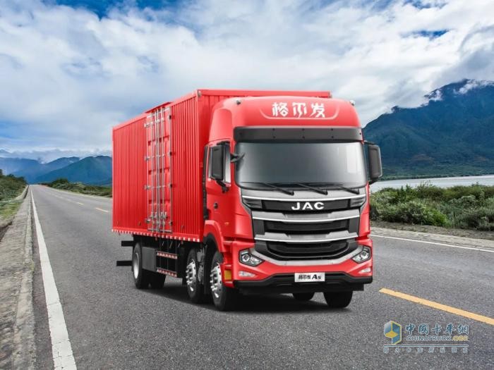 江淮格爾發(fā)A5 6×2載貨車出征，護(hù)航田間到餐桌的鮮活