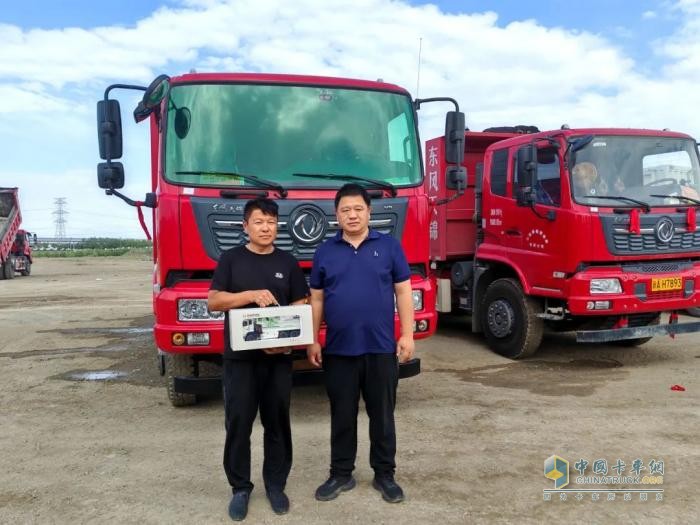 30輛東風天錦工程車新疆交付 助力大客戶馳騁絲路