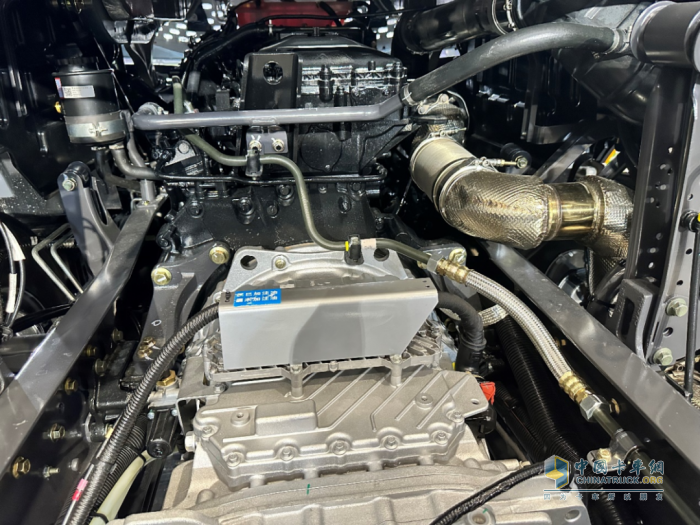 單趟多拉800公斤！乘龍H7 Pro 6×2 冷藏車助你領(lǐng)“鮮”冷鏈！