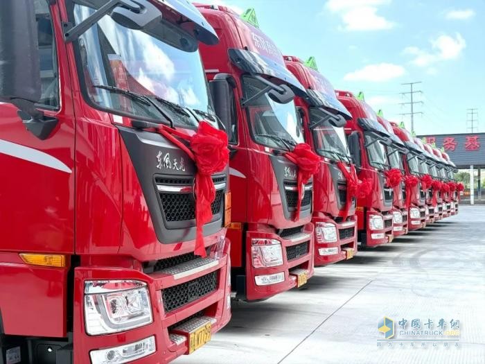 東風商用車：戰(zhàn)略簽約80輛+首批交車 泉港危化品運輸行業(yè)獲得新突破