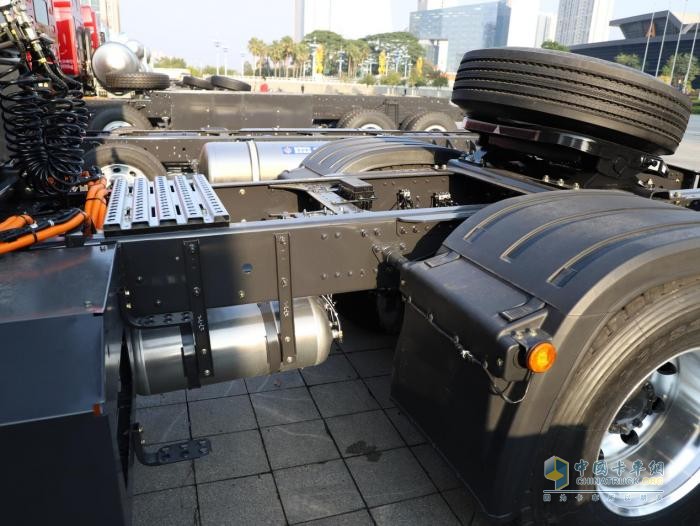 年省9萬！乘龍H5換電牽引車解鎖創(chuàng)富密碼