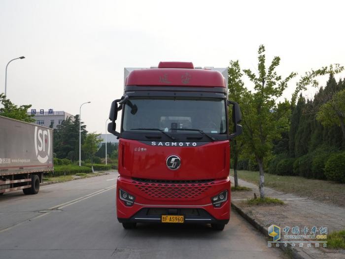 陜汽延安重卡S700為王師傅的每一趟運(yùn)輸保駕護(hù)航