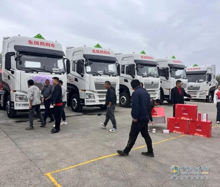 西北再迎東風(fēng)熱！20臺龍擎危化車交付寧夏大客戶