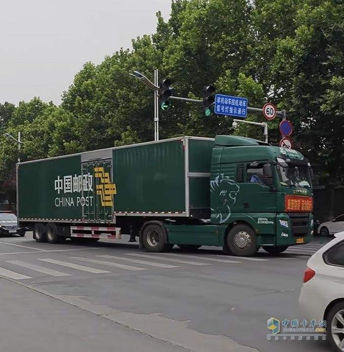 重卡銷量增長(zhǎng)20.3%！中國(guó)重汽奪冠，揭開商用車行業(yè)“生存”新法則