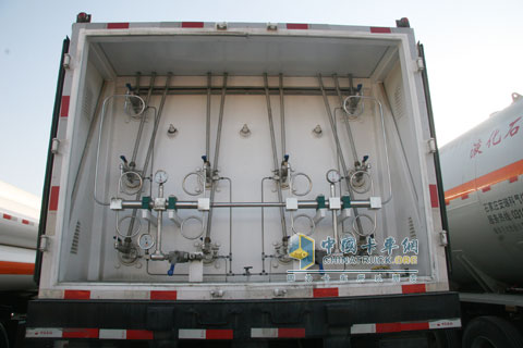 出車前都要嚴格檢查氣壓、溫度等，每一項都不能遺漏