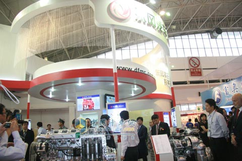 東風康明斯發(fā)動機攜帶13升發(fā)動機參展第五屆中國國際汽車零部件展