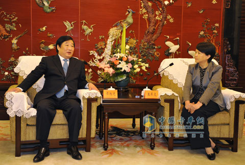 山東重工集團董事長譚旭光率團隊到濰柴揚州業(yè)務(wù)板塊考察調(diào)研