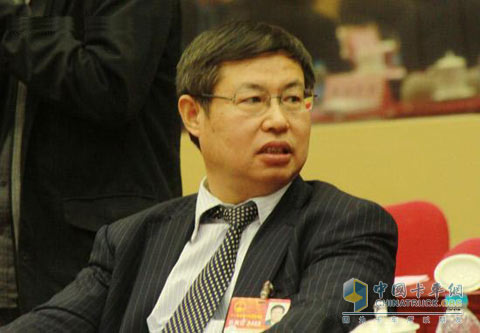 法士特集團(tuán)公司董事長、黨委書記李大開
