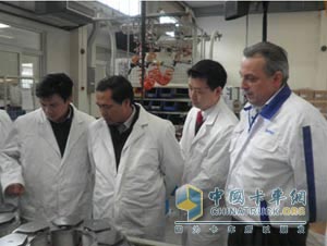 越南用戶參加泰樂瑪電渦流緩速器工廠