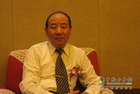 與會(huì)政府及汽車界領(lǐng)導(dǎo)