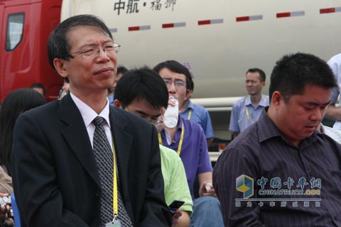 柳汽乘龍609揭幕現(xiàn)場領導風采