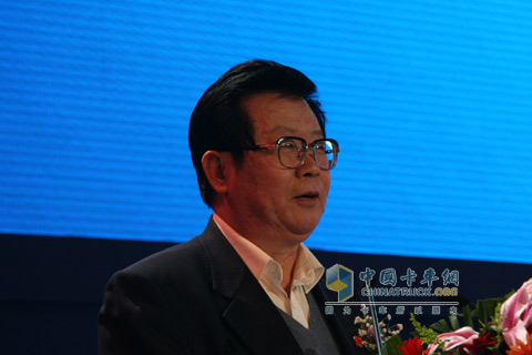 北京汽車工業(yè)控股有限責(zé)任公司黨委常委、董事張東升