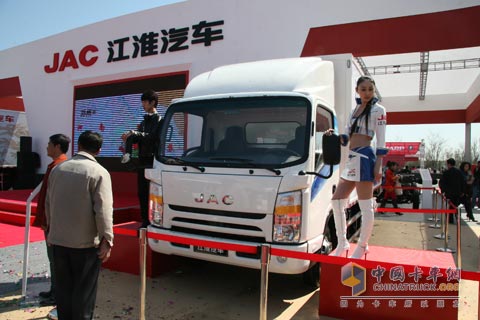 2010北京車(chē)展江淮汽車(chē)車(chē)模