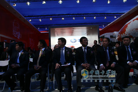 2010北京車展集瑞聯(lián)合重卡展會現(xiàn)場