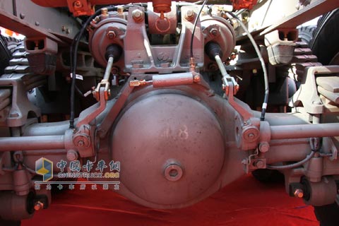 2010北京車展大運CGC4251牽引車局部