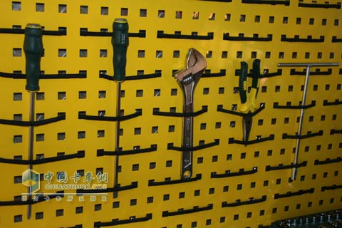2010北京車展南京依維柯服務(wù)動(dòng)車內(nèi)部構(gòu)成