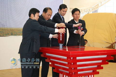2010北京車展南京依維柯新車上市啟動(dòng)儀式