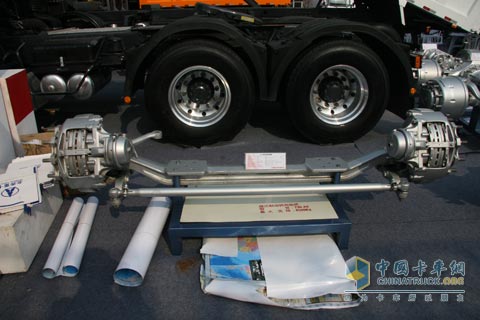 2010北京車(chē)展北奔牽引車(chē)前橋