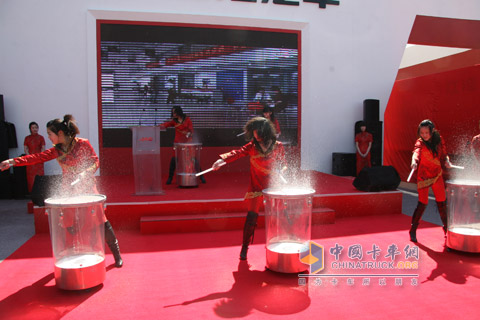 2010北京車展江淮汽車現(xiàn)場表演
