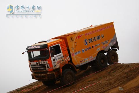 陜汽杯卡車(chē)大賽張北決賽站賽車(chē)演繹動(dòng)感