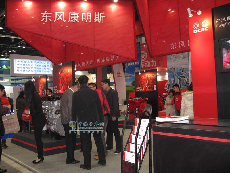 用戶參加?xùn)|風(fēng)康明斯發(fā)動(dòng)機(jī)