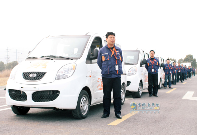 “超級大扳手”助力全國市場--聯(lián)合卡車“流動服務站”正