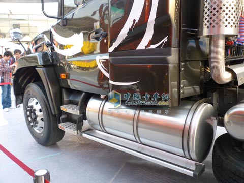 東風(fēng)商用車長(zhǎng)頭車