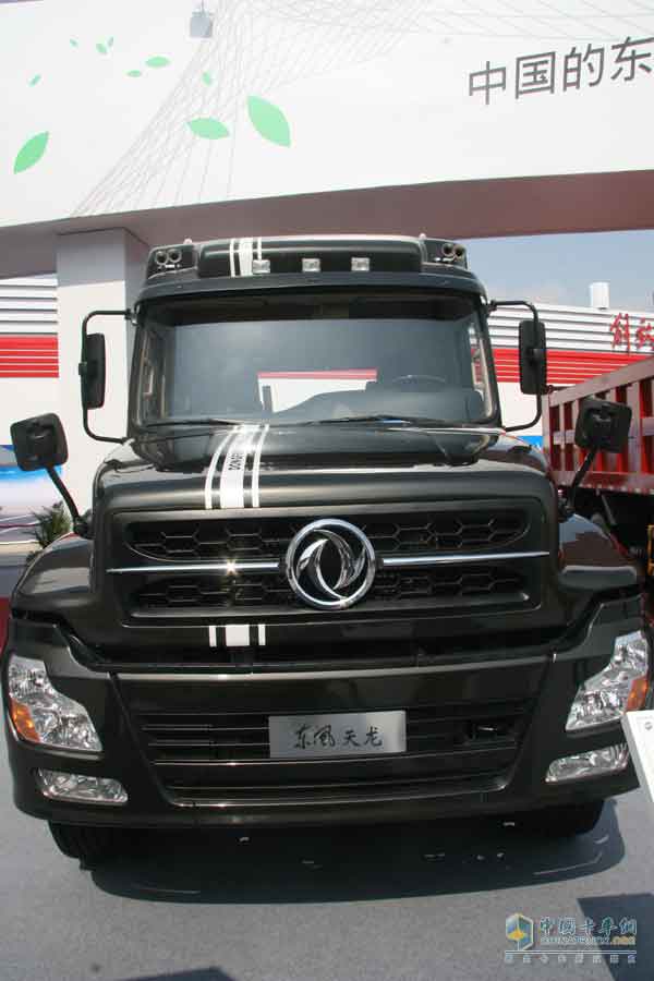 [上海車展]東風(fēng)天龍新長頭車驚艷上海車展